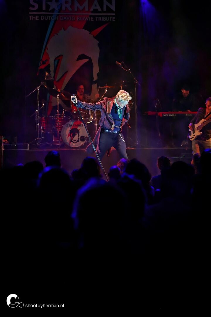 017_Starman_140325_pe