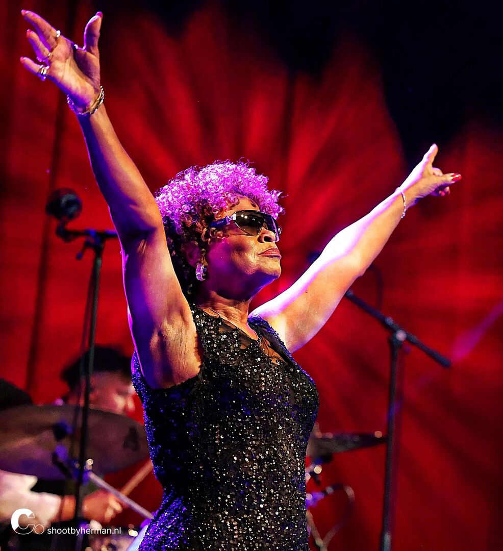 036_TTD_301123_pe_pe