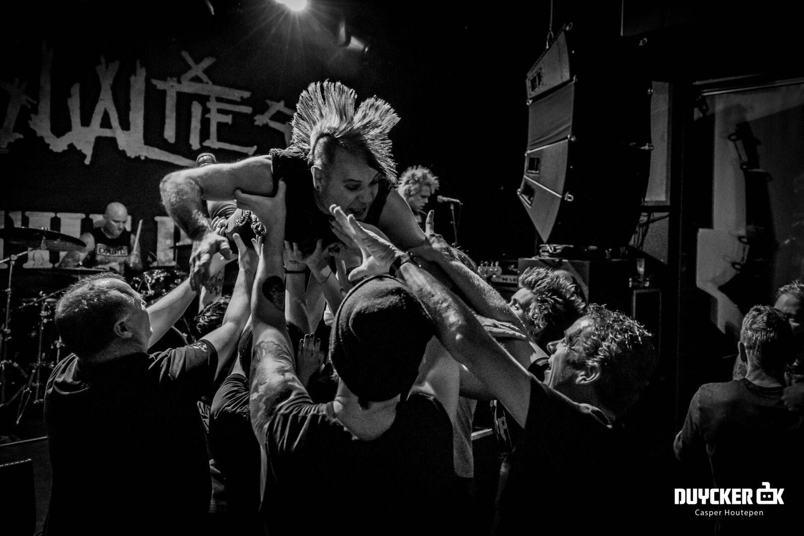 20-11-2022 THE CASUALTIES + FLOYD HEMORRHOID-4835