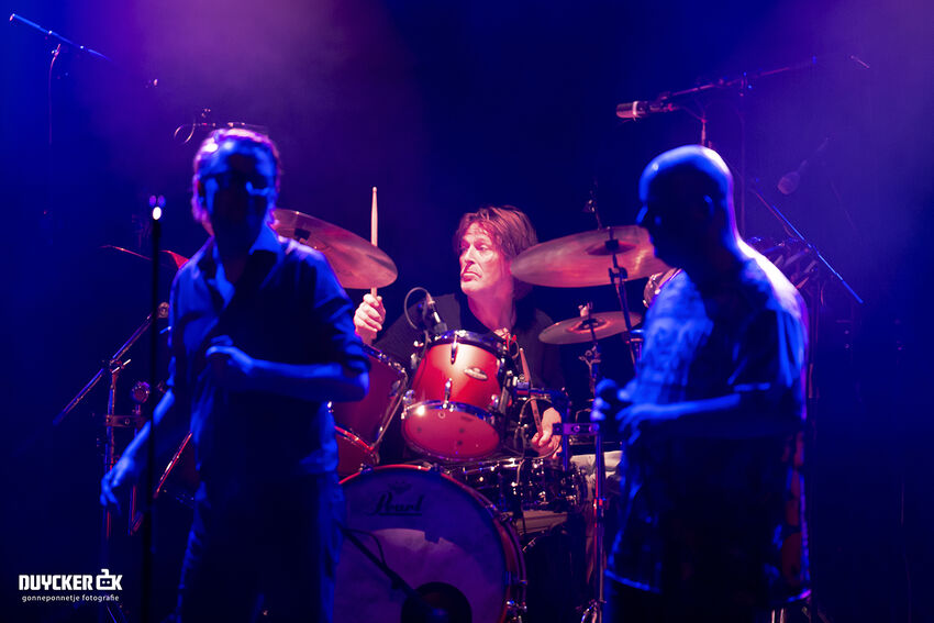 2000 Motels speelt Frank Zappa