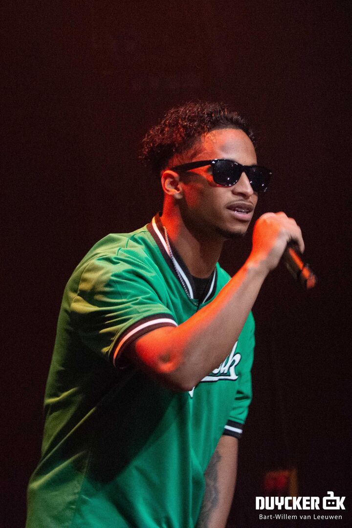 20221112 Neigborhood Superstars - BWvL-02