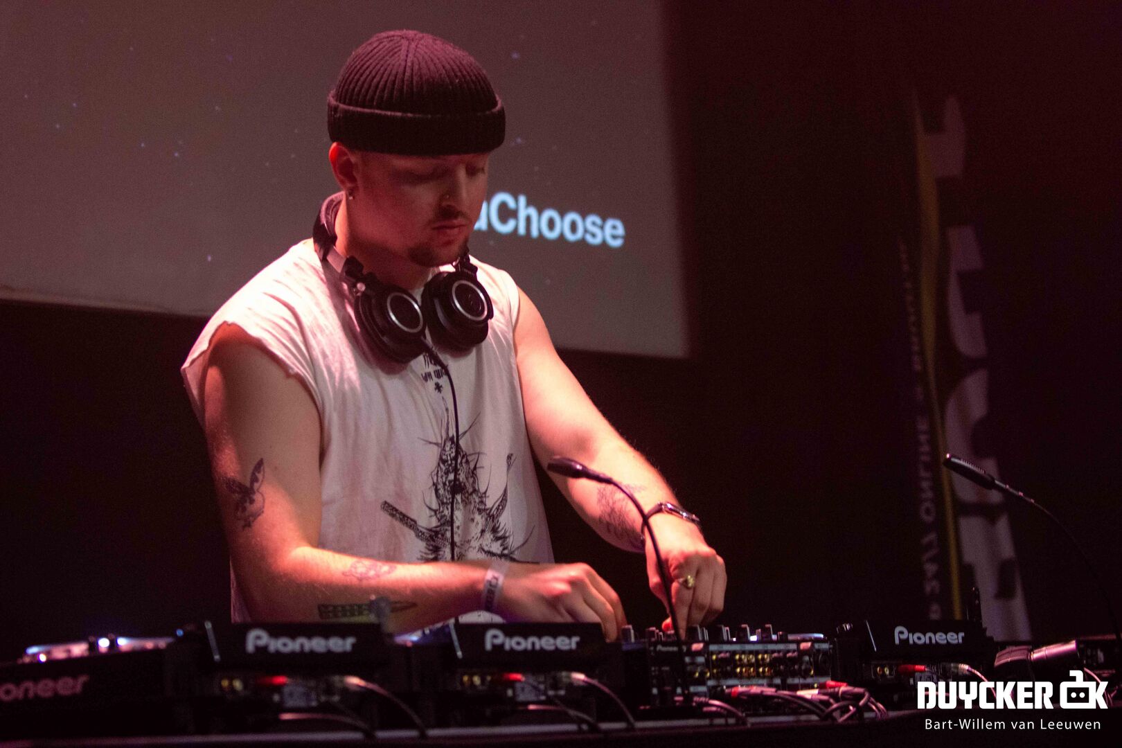 20221112 Neigborhood Superstars - BWvL-03