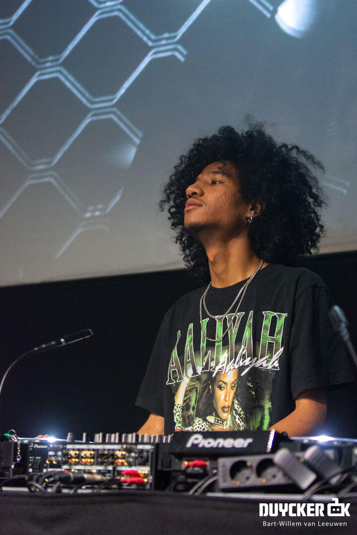 20221112 Neigborhood Superstars - BWvL-21