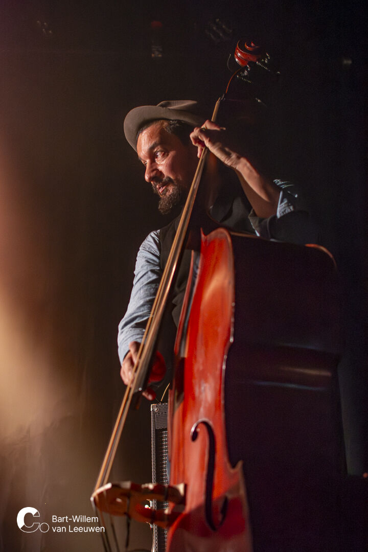 20251101 Cpunt - T99 - BW van Leeuwen-04