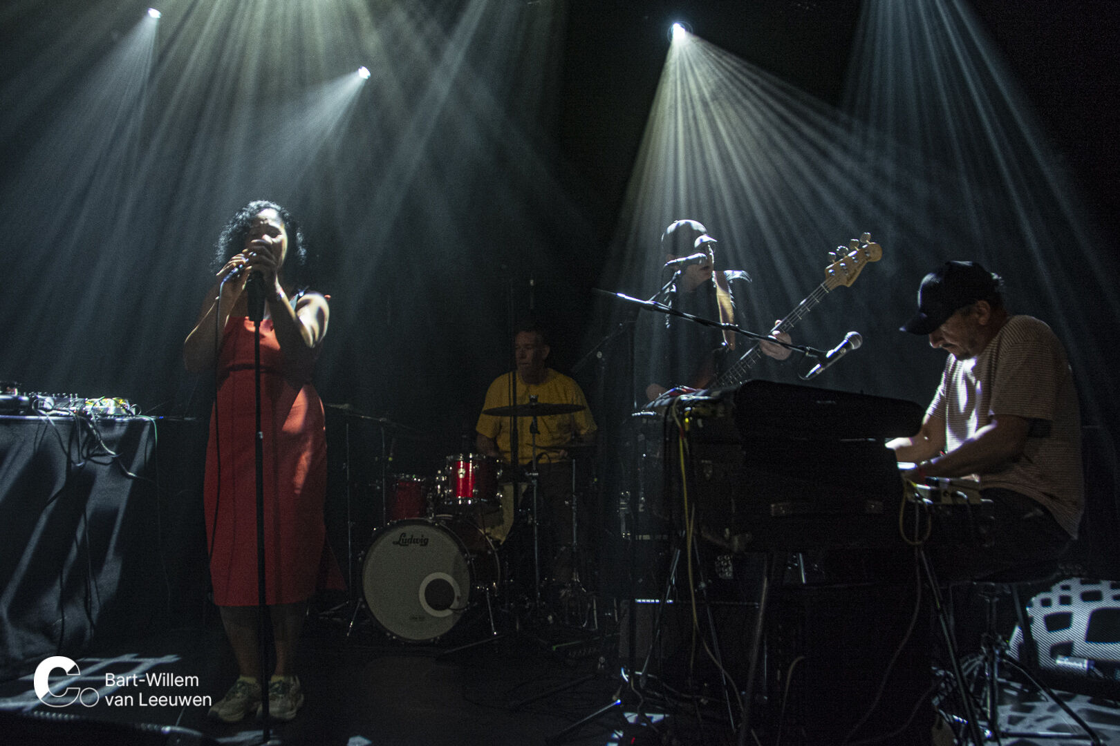 20260416 - Cpunt - Zuco103 - BW van Leeuwen-03