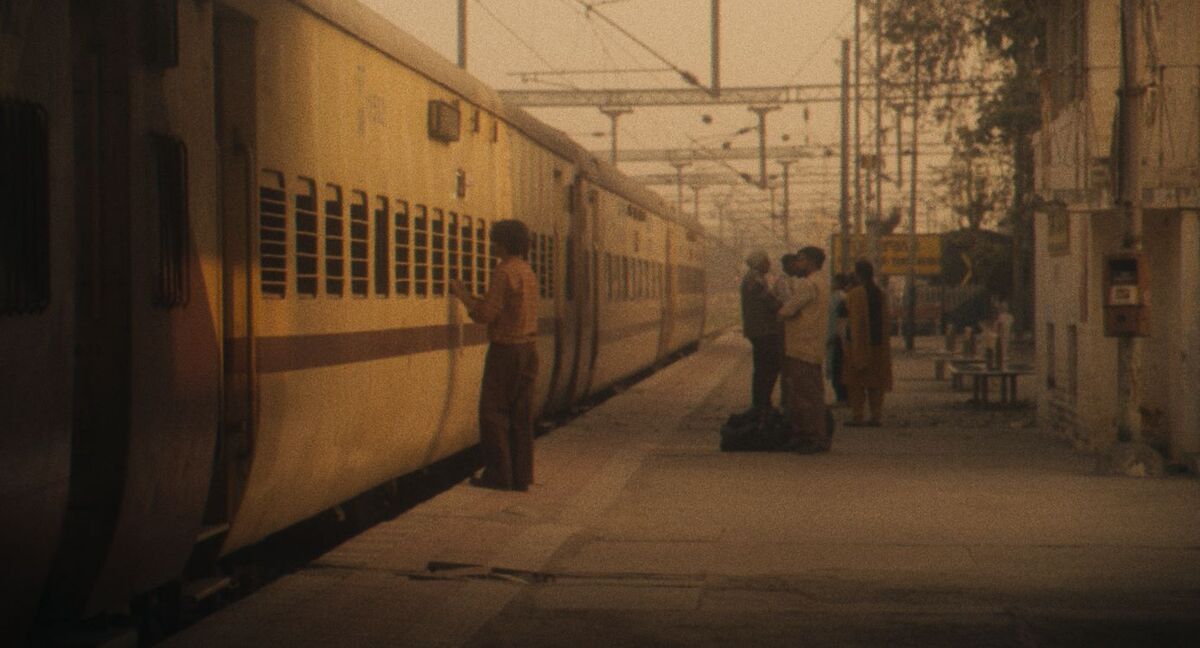 65721