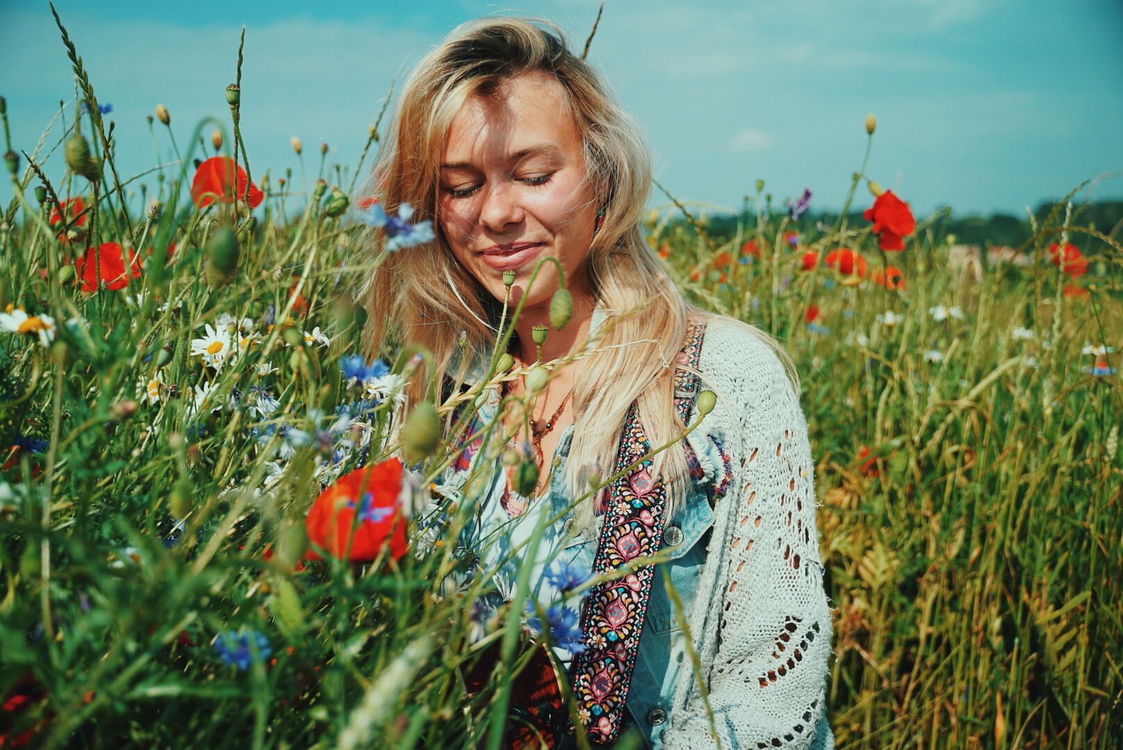 8D825357-49F2-410B-9287-62C90E31F4B7