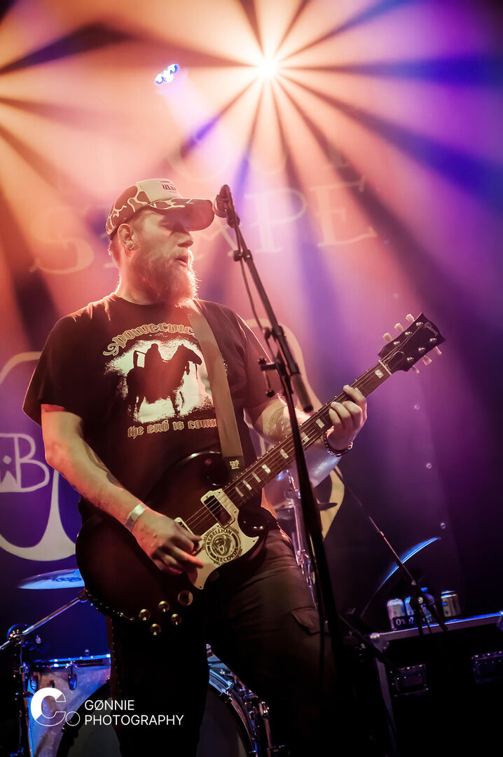 _DSC9767 Oi 06042024 Bent out of schape  GØNNIE Photography