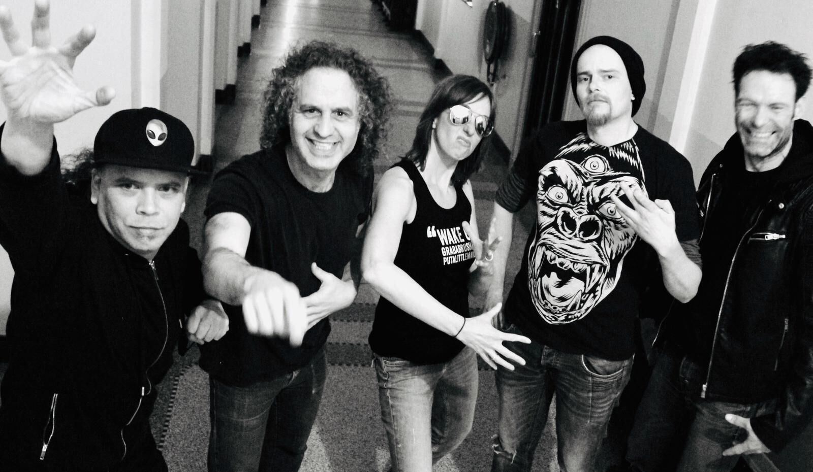 Alternative 90s: System of a Down + TBA