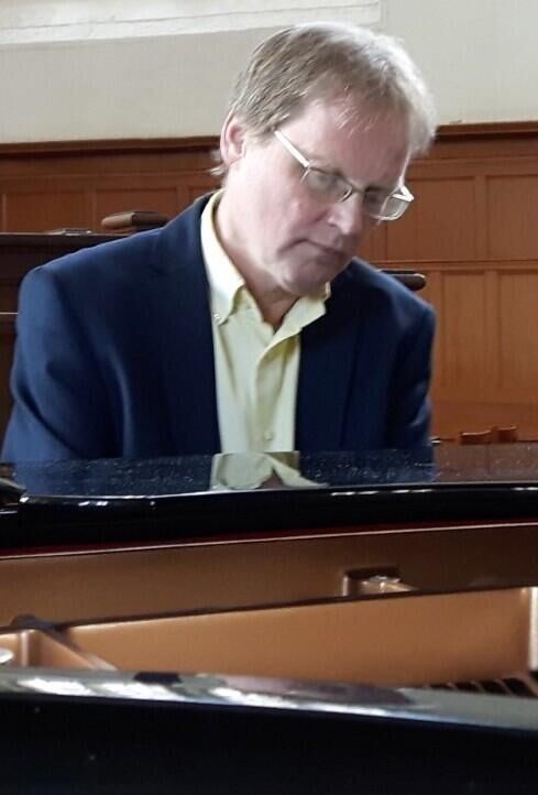 Docent muziek (piano)