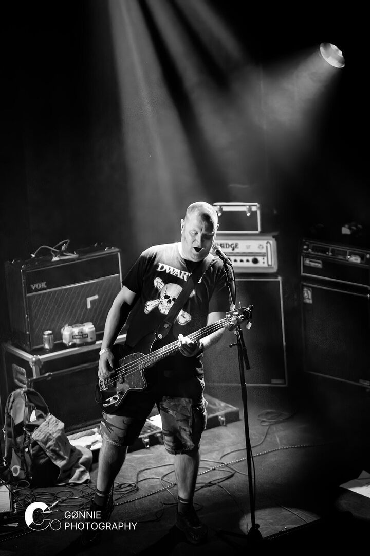 DSC_0752 Oi 06042024 Bent out of shape GØNNIE Photography