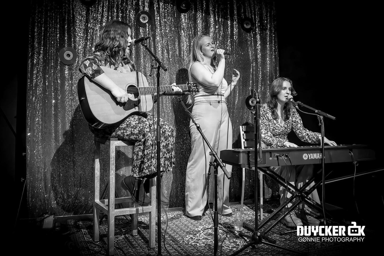 DSC_6621-Dorine-Annelene-en-Suzanne-Gonnie-Beers-Duycker-Project-Cover-zw