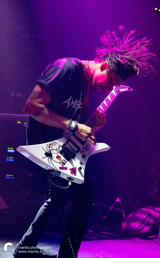 electricwaveform-085