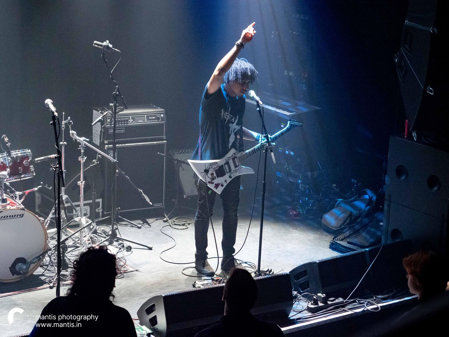 electricwaveform-098