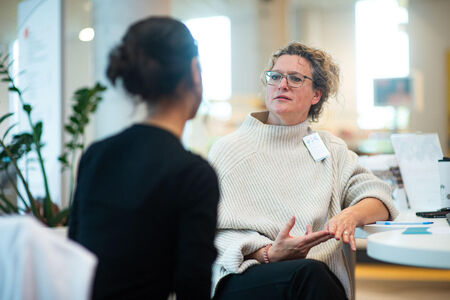 Jongeren Informatie Punt (bibliotheek > hulp- en spreekuren)