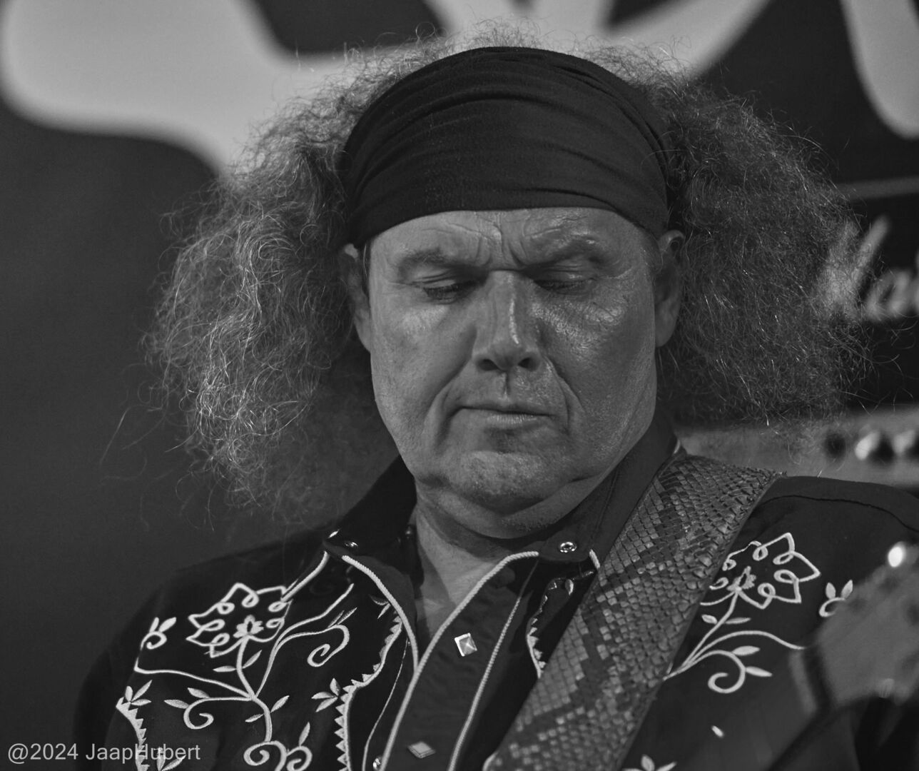 Julian Sas Band   01