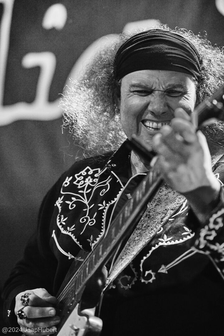 Julian Sas Band   08