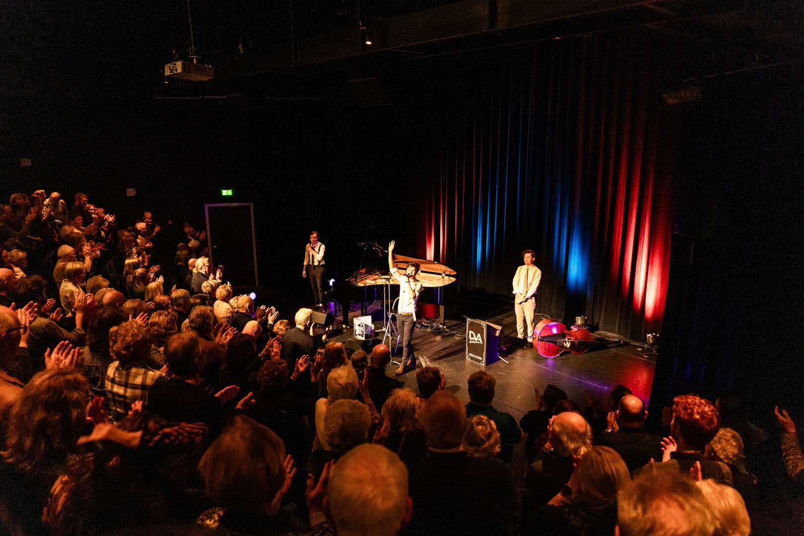 Scènefoto 3 Dennis van Aarssen - Close To You - Fotograaf Robert Gort Fotografie