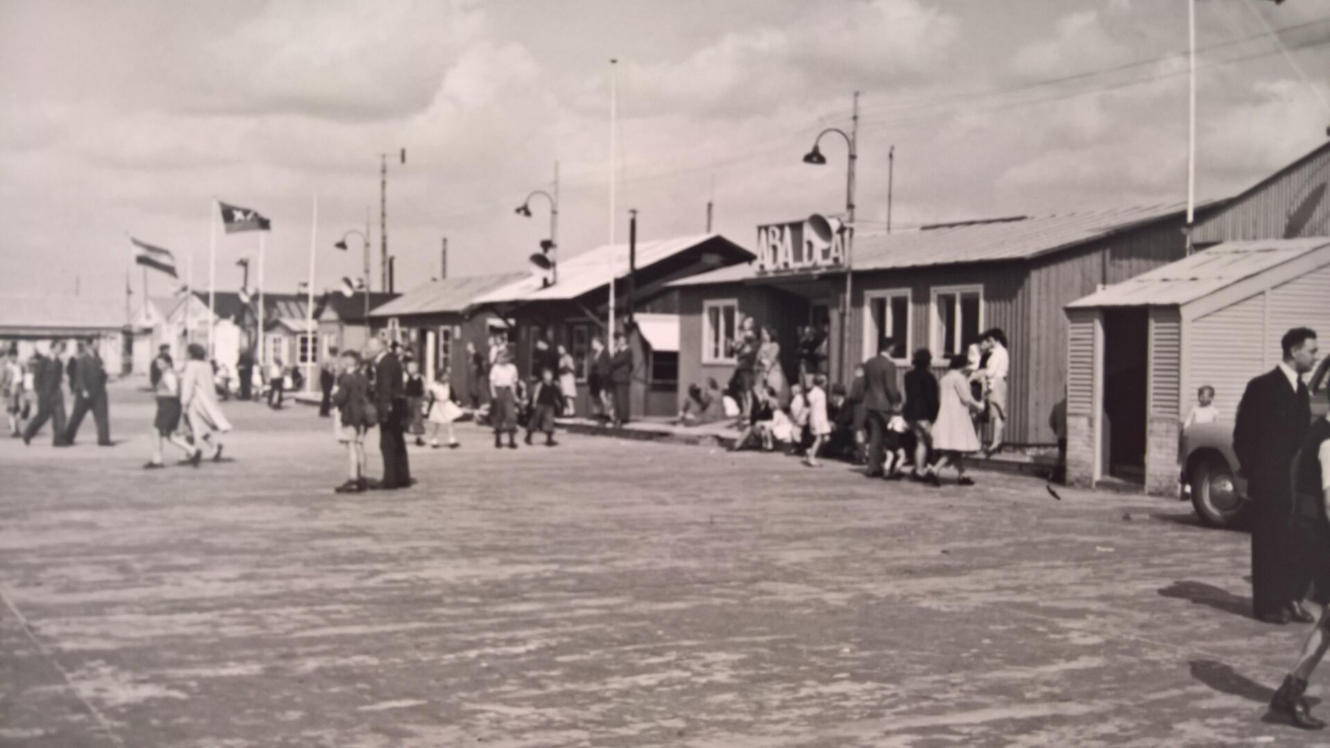 Schiphol 1945 airlines