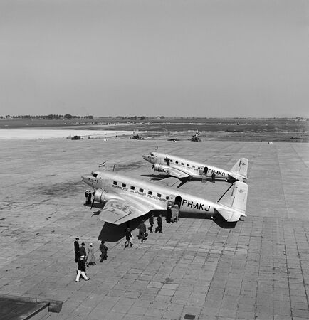 Schiphol door de lens van Wolff