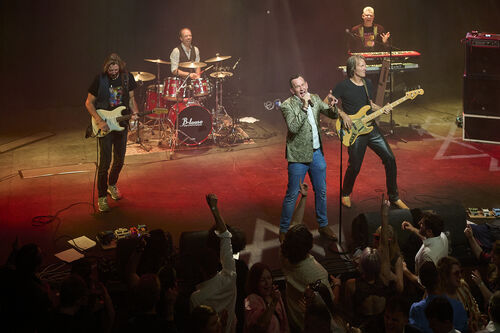 Take Over Thursday: B-Loose