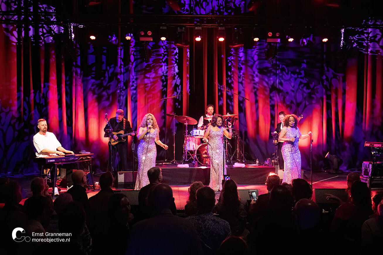 The Three Degrees (17)